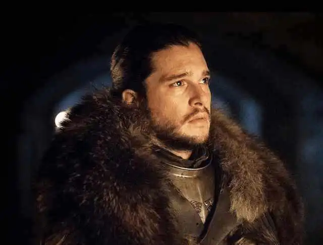 权力的游戏最新剧照,雪诺终于要清算小指头了