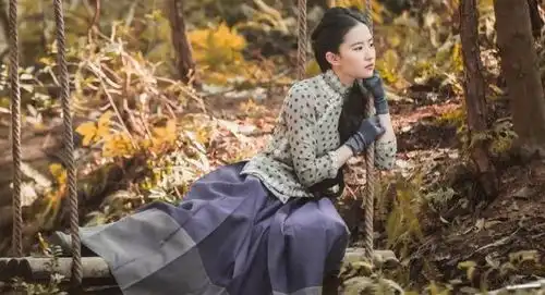 33岁刘亦菲新剧遭嘲笑,脸型臃肿身形肥胖,咆哮式演技难入眼