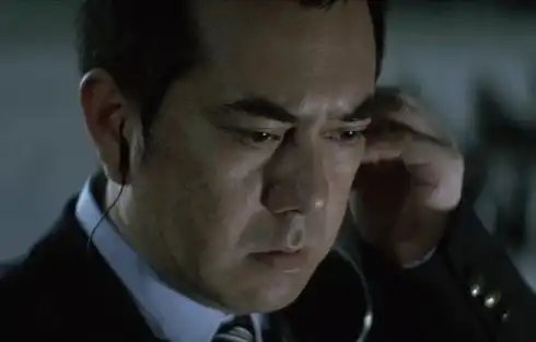 他是tvb台柱,4岁被遗弃,与妻子只同居过3天,因骂大陆人被封杀
