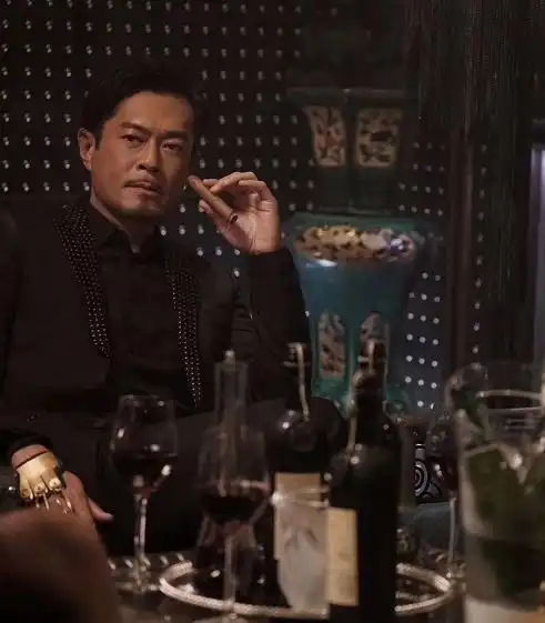 放弃休息,古天乐凌晨谈工作,网友好演员就是好演员