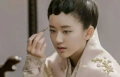 鞠婧祎的反派,赵露思的反派,看到虞书欣,对不起女主角我叛变了