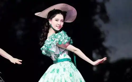 让我们在英文版音乐剧乱世佳人中,见证震撼人心的奇迹
