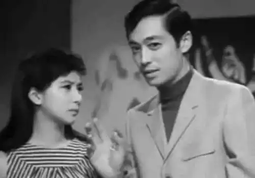 50岁后靠配角出圈,80岁时被谢贤掌掴,戏骨曾江的传奇人生谢幕