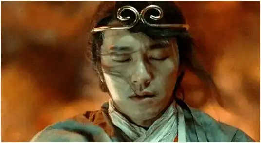 如来佛祖给菩萨三个箍儿,一个给悟空戴了,另外两个给谁戴了