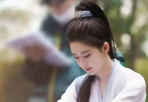 荣耀还在霸屏,新剧又搭档赵露思,杨洋你是顶流收割者吗