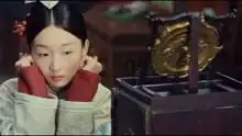 宫锁沉香周冬雨窗边发呆,包贝尔哄她开心,她却走掉了
