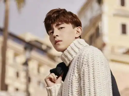 马思纯军旅新剧来袭,合作这位演技派小生,光看剧照就等不及
