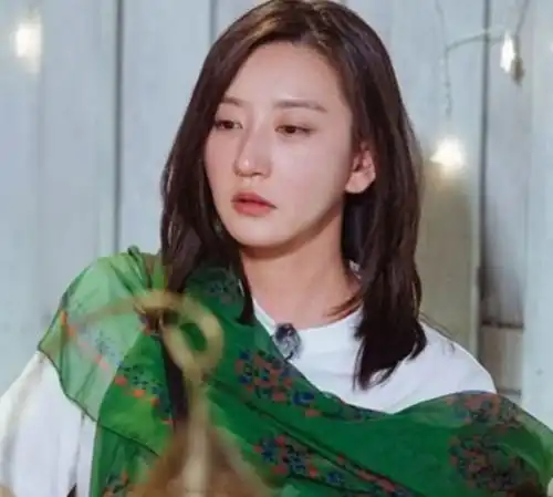 唐一菲为何能演华妃看到她的古装定妆照,才知啥叫美的不可方物
