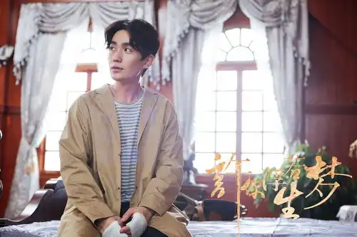 朱一龙发博成篮球大使,还给自己图片评论粉丝缺个自拍照
