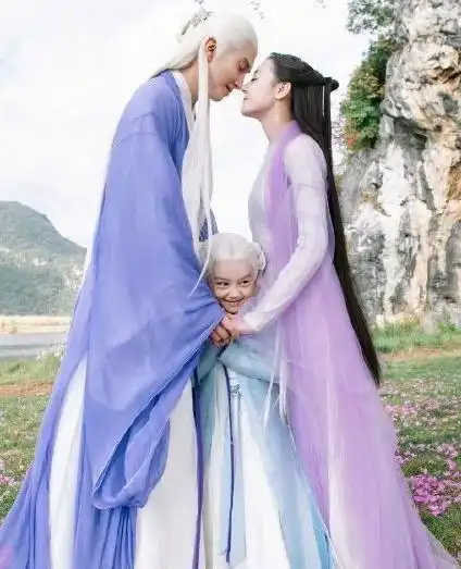 枕上书原定东华帝君并非高伟光,淘汰者定妆照曝光,幸亏没演
