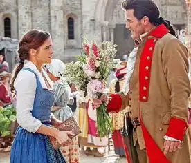 美女与野兽上亿美元打造的仙境,唤起你对童话最美的回忆