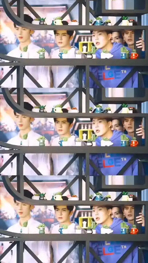 一人恋爱,全队娘家人诚哥你们可以让我谈个恋爱吗全员电灯泡哈哈哈哈你微笑时很美
