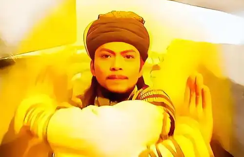 郭靖能击败扫地僧吗他有比萧峰多个优势,你看他放弃了什么神功