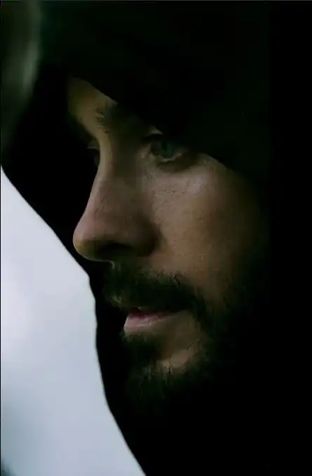 别碰蝙蝠漫威超英电影莫比亚斯曝竖版预告