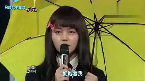 拥抱太阳的月亮和想你跨时代同台,小演员登场引全场尖叫

