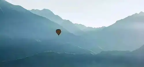 来腾冲我带你游一场腾冲界头雪山花海圣地的飞屋环游记