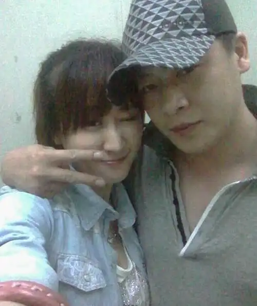 赵本山花了10年捧不红,从主角演到配角,如今35岁转行卖烧烤
