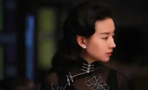 收视直逼第一,央视发文力推,这部经典改编的年代剧,有望成为爆款
