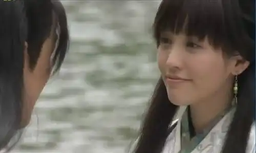 谁有新版神话中易小川胡歌给吕素金莎戴戒指的图片和他们当时的表情
