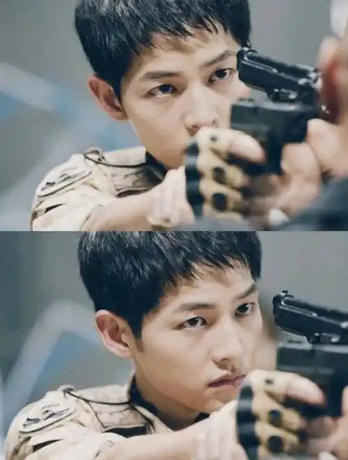 李沁官宣新剧中国版太阳的后裔,看清男主是谁,我铁定追了
