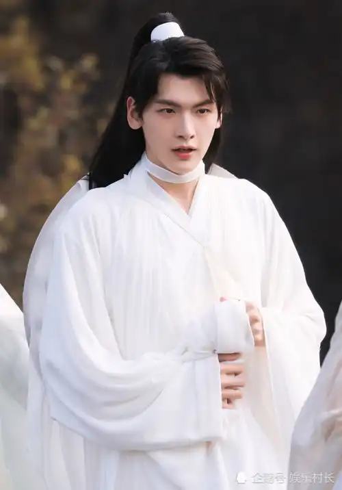 看不到谢怜花城了翟潇闻张凌赫吉星高照或将停拍,多数站姐已跑路