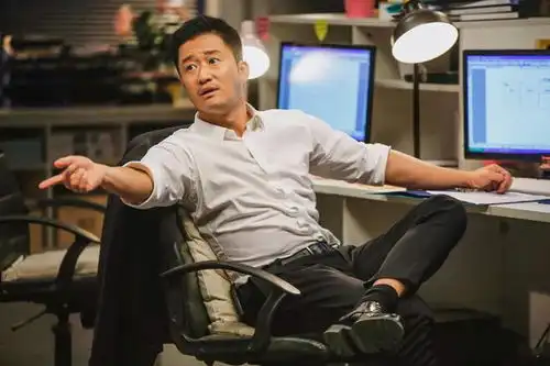 孤注一掷狂赚10亿宁浩通过10家公司分钱,吴京也分一杯羹