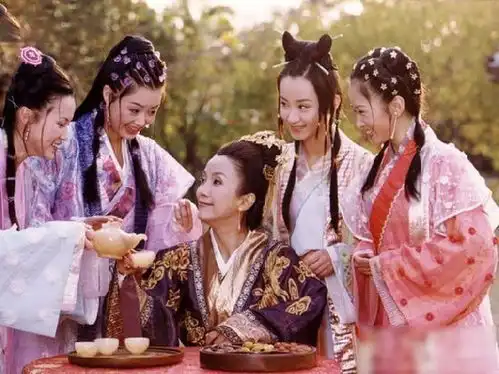 历史上这三个女人,都站在千古一帝背后,第三个据说有一双大脚