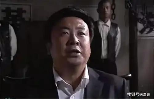 袭警通缉犯逃了13年,曾参演潜伏,被捕后哭诉我比余则成苦
