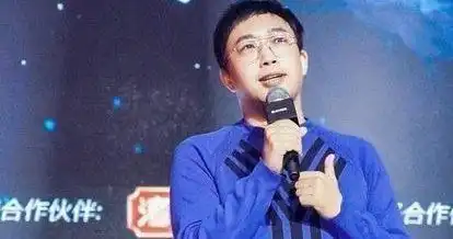 史上超牛掰老板急着给自家艺人曝恋情,不怕官宣,赶紧来认