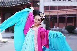 心塞马苏王丽坤佟丽娅秦岚四大美人也无缘春晚,送上姑娘们的经典古装剧照来翻一翻
