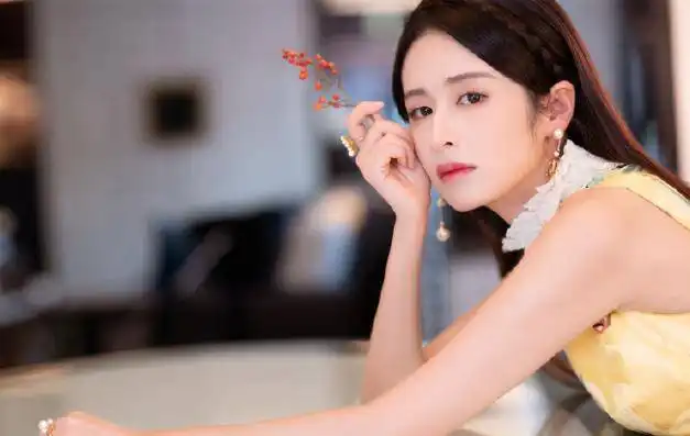 颖儿晒照庆33岁生日,精致小脸好白嫩,老公付辛博还未送祝福
