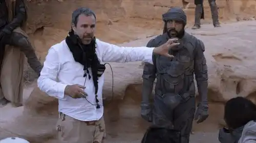 沙丘背后的故事导演在历史中汲取灵感,给予虚构宇宙真实感