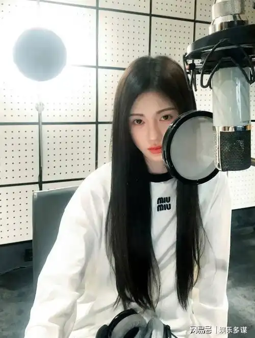 无语前经纪公司推出纯天然版鞠婧祎2.0从造型到胎毛刘海复刻