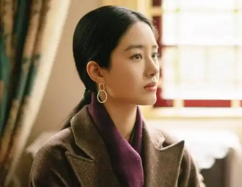 野蛮生长官宣剧照,本以为赵丽颖是颜值担当,却被女配孙千惊艳
