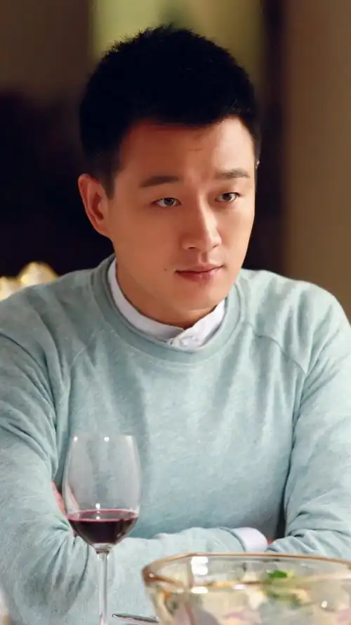 陈道明说对了,不演戏就消失的佟大为,已经走上了另一条大道