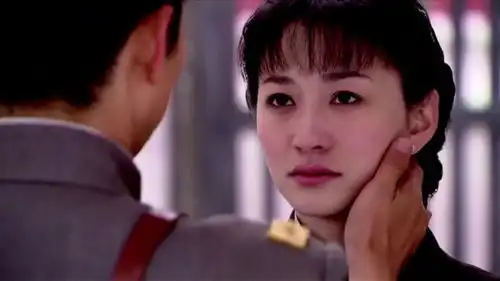 来不及说我爱你静琬送四少上战场,刚新婚就去打仗了,心疼