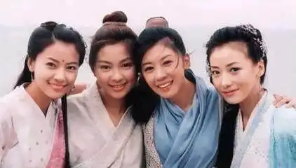 倚天屠龙记四位美人嫁了周芷若婚纱好美,蛛儿老公颜值高
