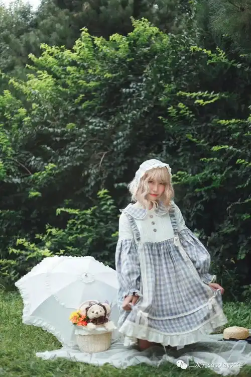 lolita搭配造型,与对lo裙的喜爱专访入坑三年的lo娘
