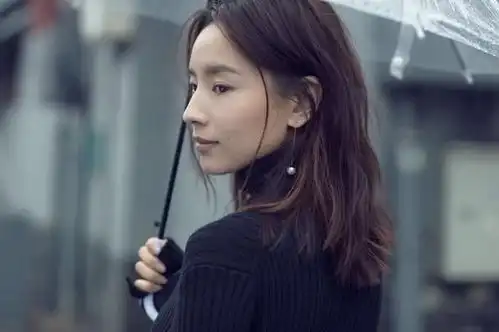 天生男主脸董洁儿子才10岁,就已是小鲜肉模样,太帅了
