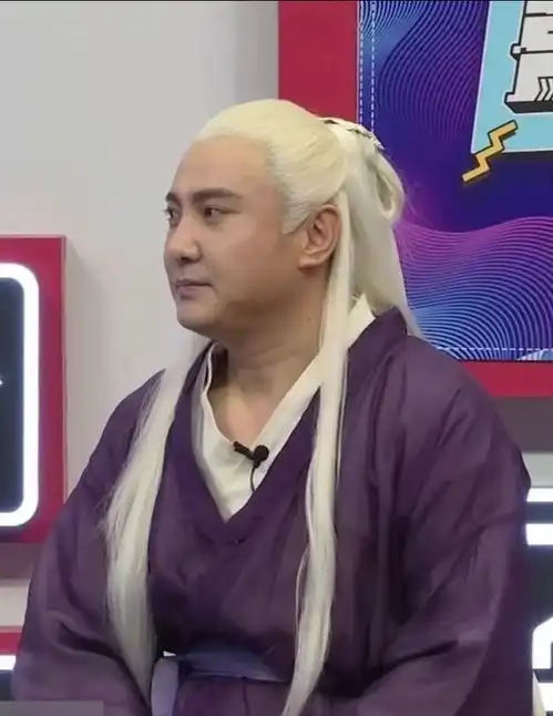 一千零一夜舞台,杨幂扶沈腾扶了个寂寞,沈腾暴露直男本质