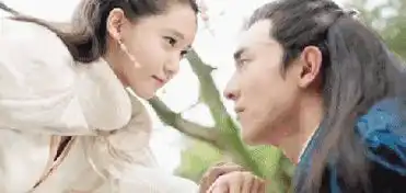 人甜还是天然呆,这样的林允儿不爱都难
