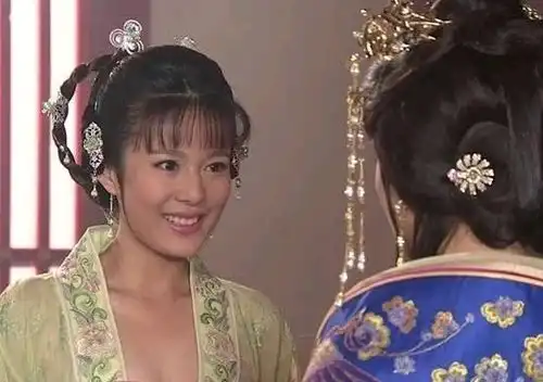 曾因西施一角走红,如今胖一圈,与杨超越搭戏演皇后惹人关注