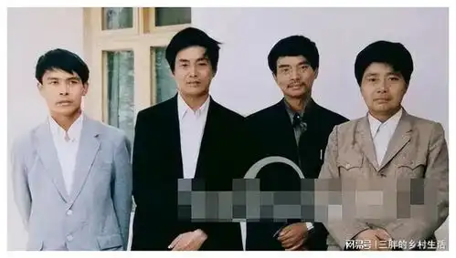 生了4个儿子,因太穷送出两个,谁知四个儿子后来都成了亿万富翁
