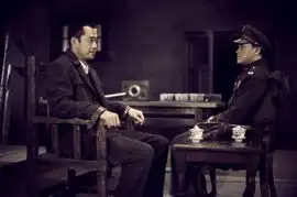 致命名单热播主创戏里戏外理性爱国
