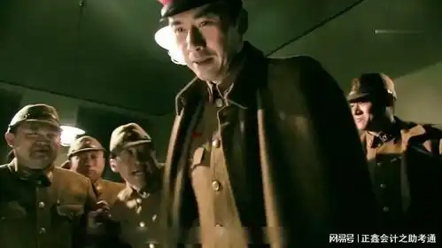 男人刚潜伏却藏了一个勺子谍战剧国产好剧谍战
