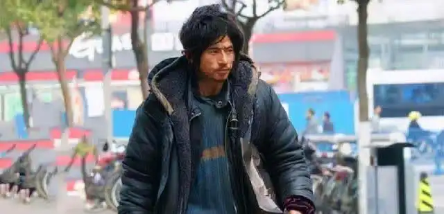 当年红遍大江南北的犀利哥,10年过去,如今他过得怎么样了