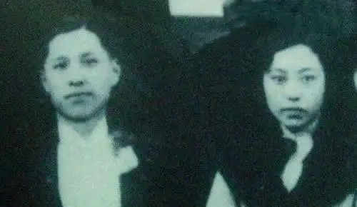 丈夫婚后移情别恋,她忍了10年无奈离婚,24年后提复婚,回复意外
