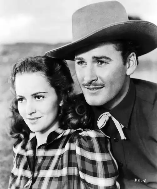 奥斯卡5冠影后奥利维娅去世享年104岁曾出演乱世佳人
