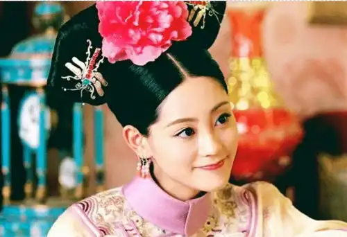 新倚天中的周芷若,不仅搭戏过杨幂,4年前还跟刘恺威合作过
