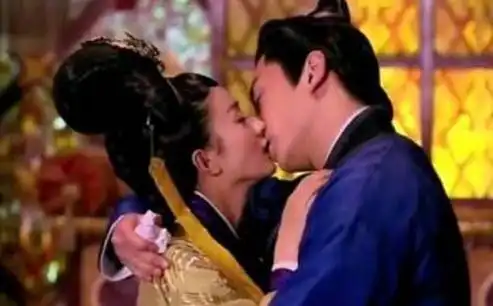 赵丽颖吻过的男星陆毅压力大,戚迹很用力,他最走心
